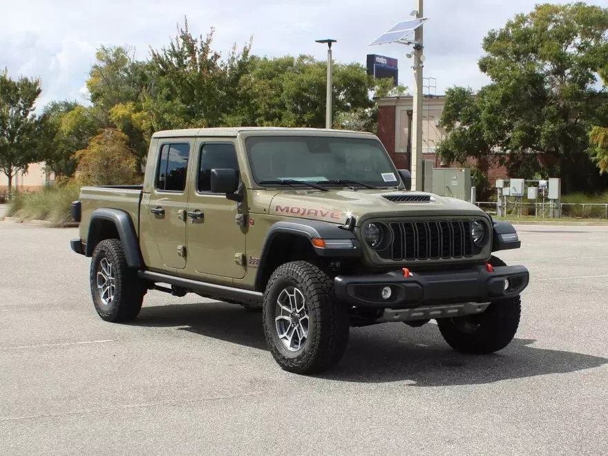 2025 Jeep Gladiator Mojave photo 1