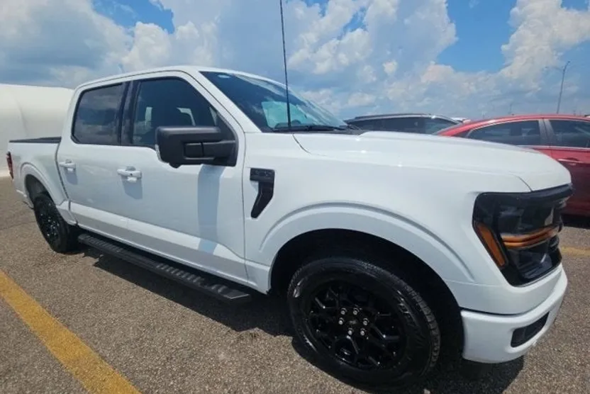 2024 Ford F-150 XLT photo 1