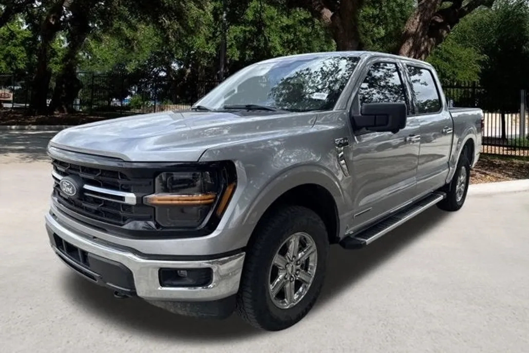 2024 Ford F-150 XLT photo 1