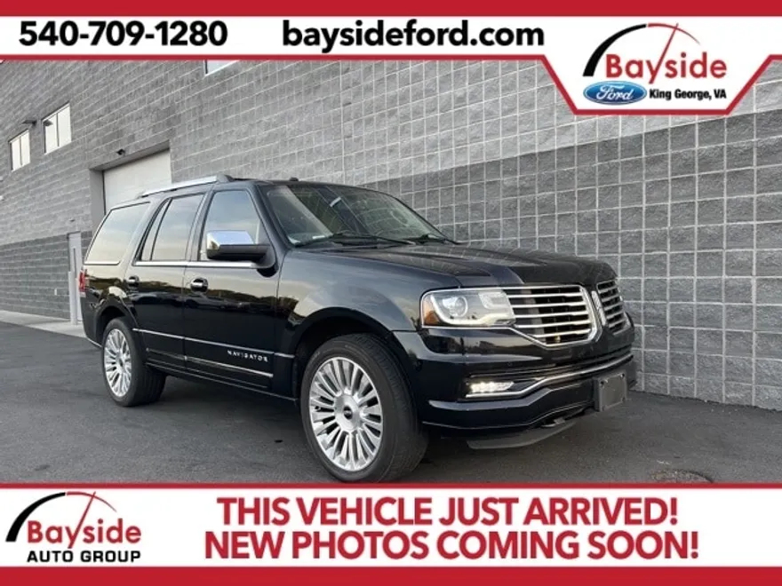 2016 Lincoln Navigator Select photo 1