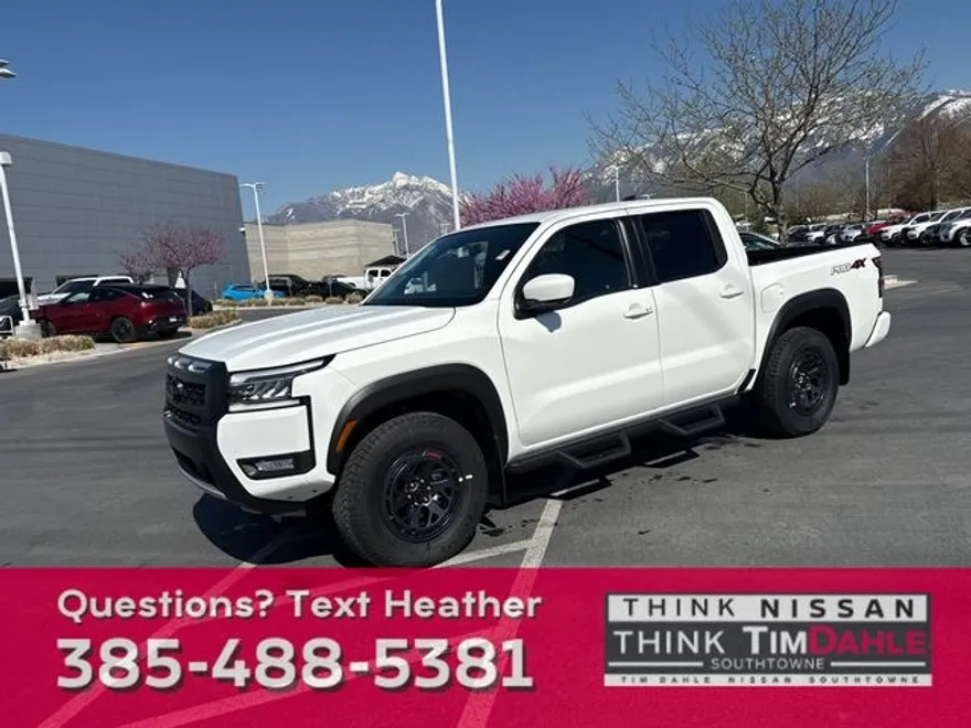 2025 Nissan Frontier PRO-4X photo 1