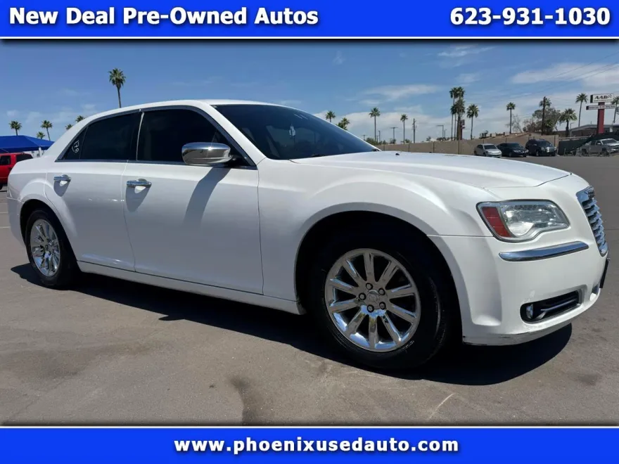 2011 Chrysler 300 Limited photo 1