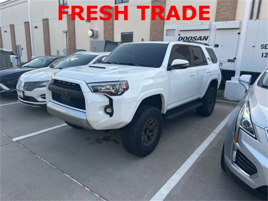 2021 Toyota 4Runner TRD Off-Road Premium photo 1