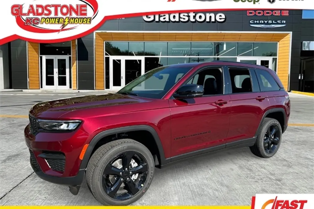 2025 Jeep Cherokee Altitude photo 1