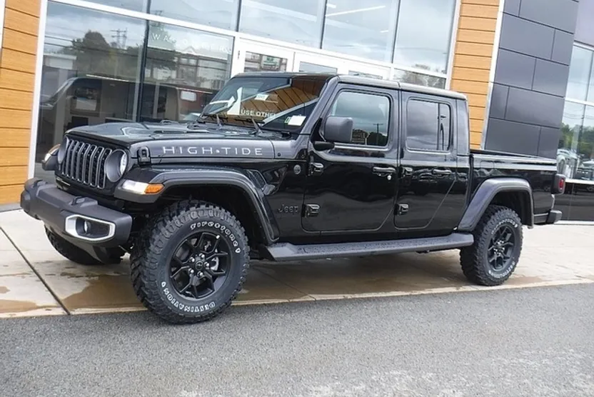 2025 Jeep Gladiator Sport photo 1
