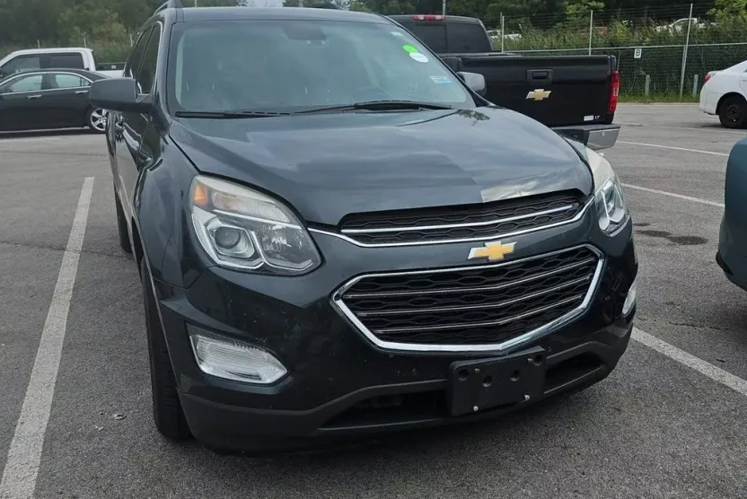 2017 Chevrolet Equinox LT photo 1