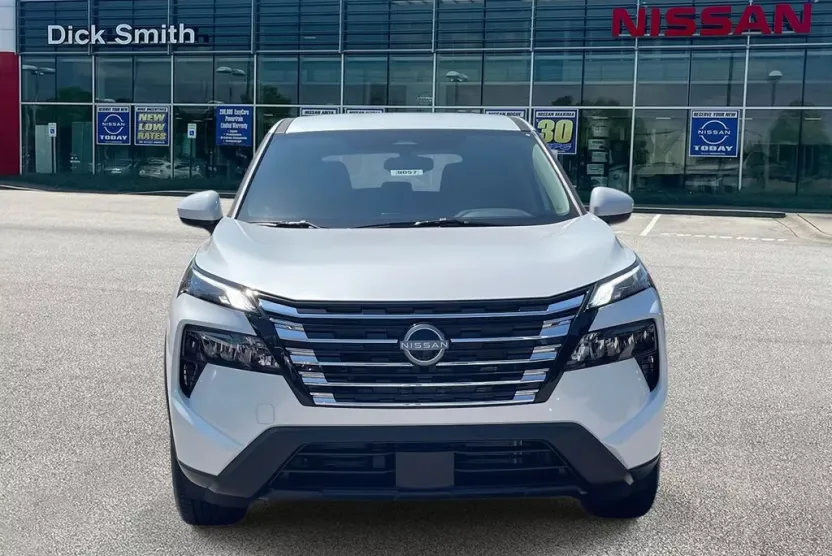 2026 Nissan Rogue SV photo 1