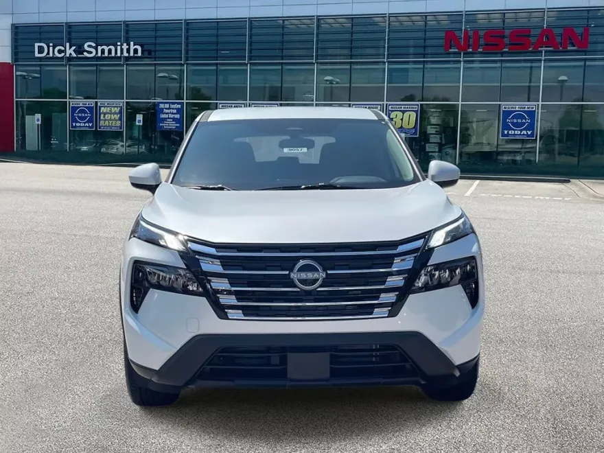 2026 Nissan Rogue SV photo 1