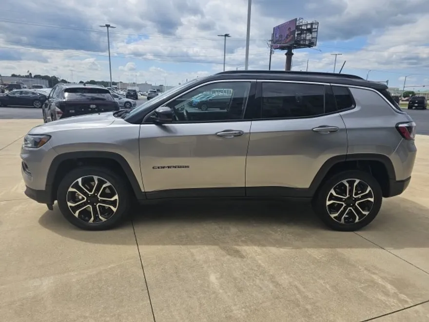 2023 Jeep Compass Limited photo 1