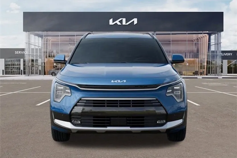2025 Kia Niro SX Touring photo 1