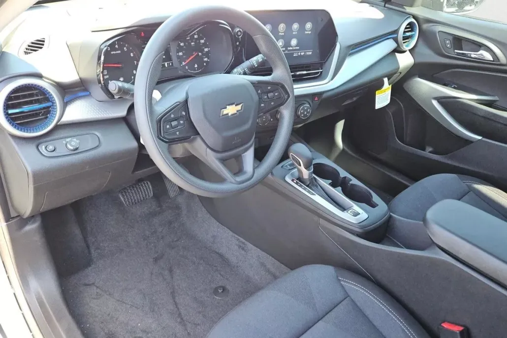 2026 Chevrolet Trax LS photo 1