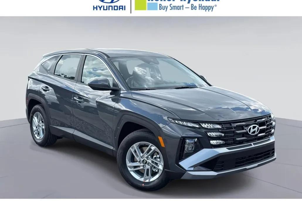 2026 Hyundai Tucson SE photo 1