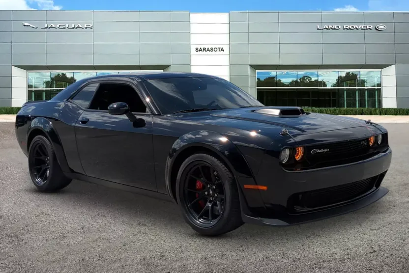 2023 Dodge Challenger R/T Scat Pack Widebody photo 1
