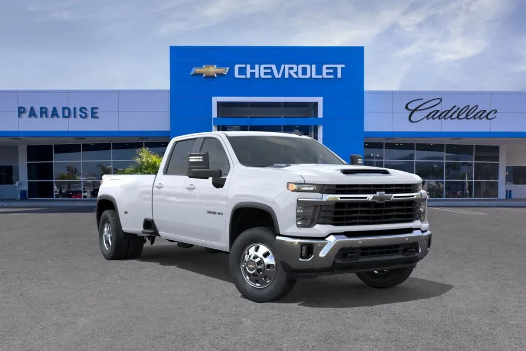 2026 Chevrolet Silverado 3500HD LT photo 1