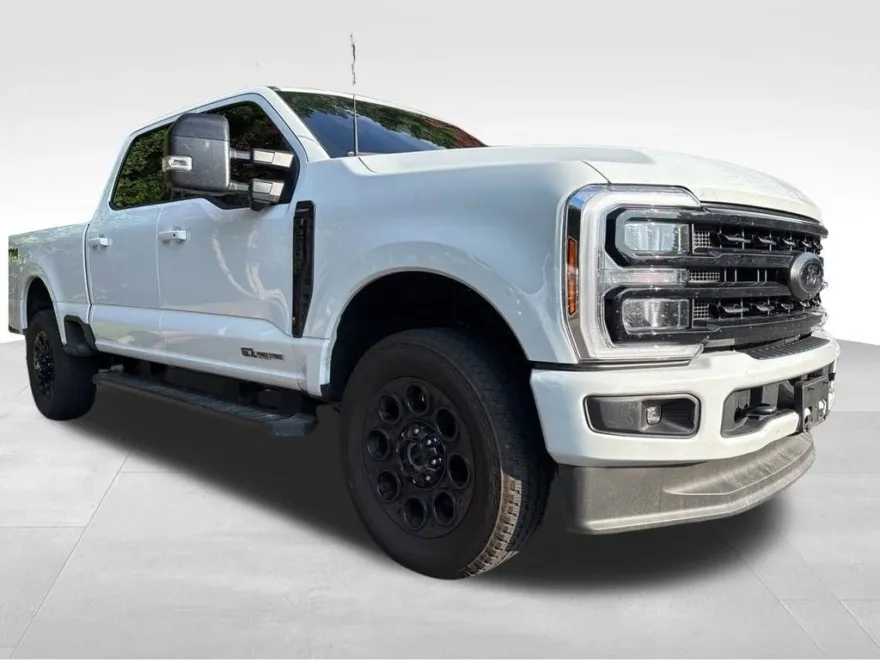 2024 Ford F-250 Lariat photo 1