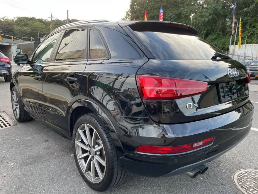 2018 Audi Q3 Premium photo 1