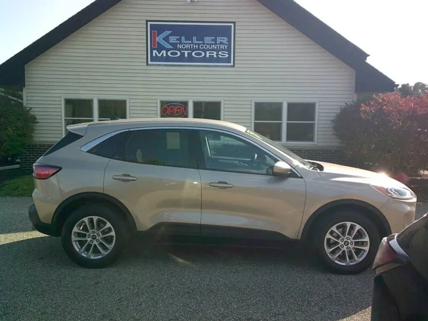 2020 Ford Escape SE photo 1