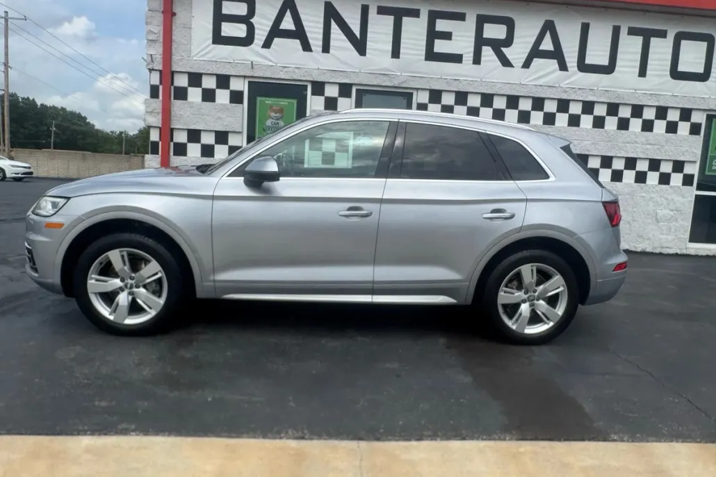 2019 Audi Q5 Premium Plus photo 1