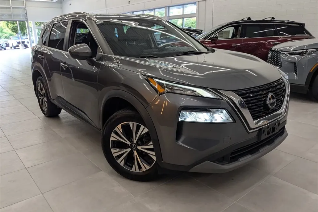 2022 Nissan Rogue SV photo 1