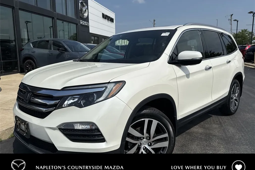 2016 Honda Pilot Elite photo 1
