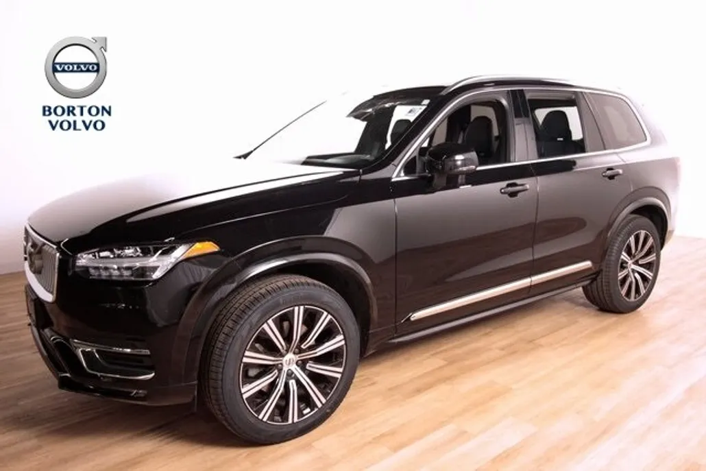 2024 Volvo XC90 B5 Core photo 1