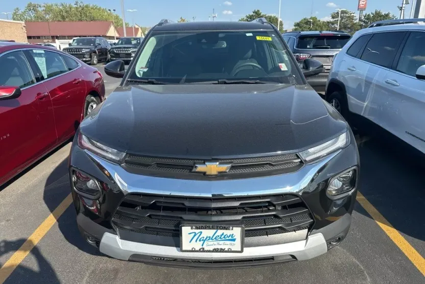 2023 Chevrolet Trailblazer LT photo 1