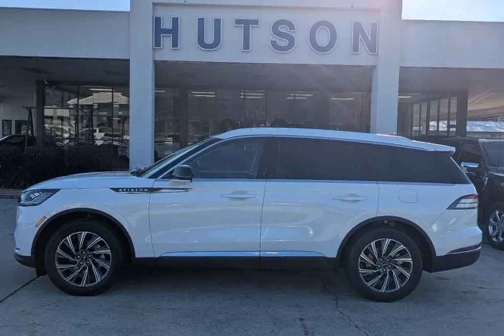 2025 Lincoln Aviator Premiere photo 1
