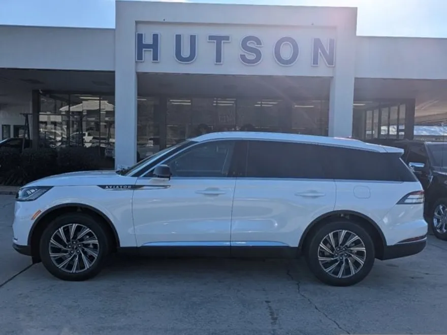 2025 Lincoln Aviator Premiere photo 1