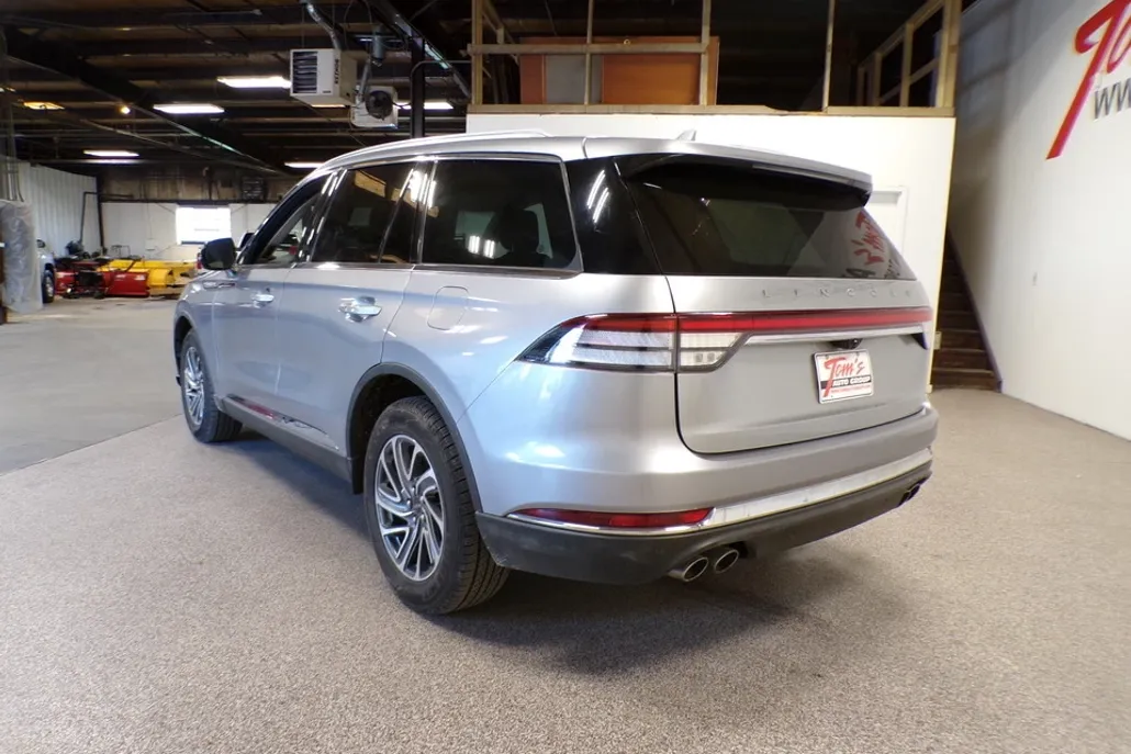 2020 Lincoln Aviator Standard photo 1