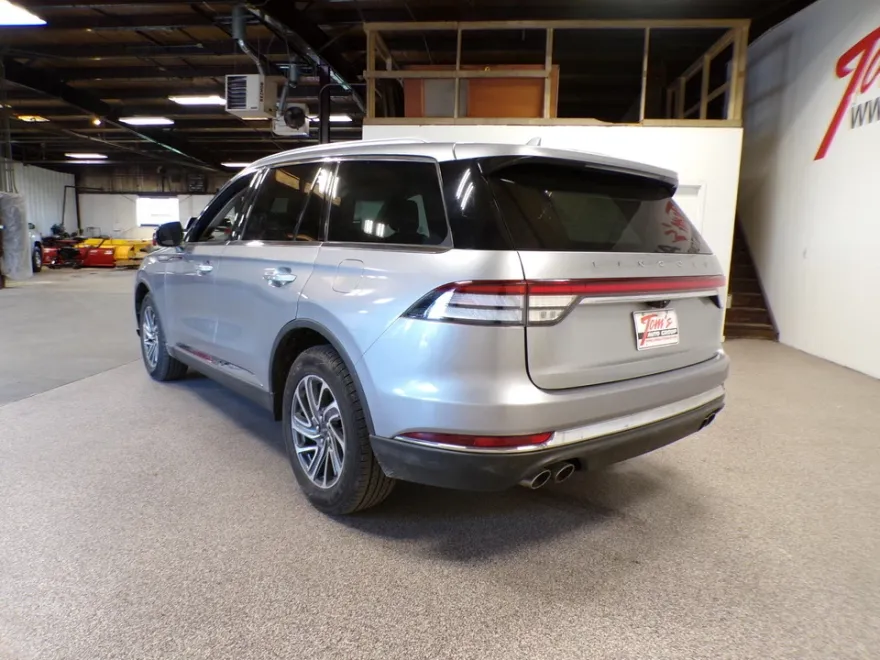 2020 Lincoln Aviator Standard photo 1