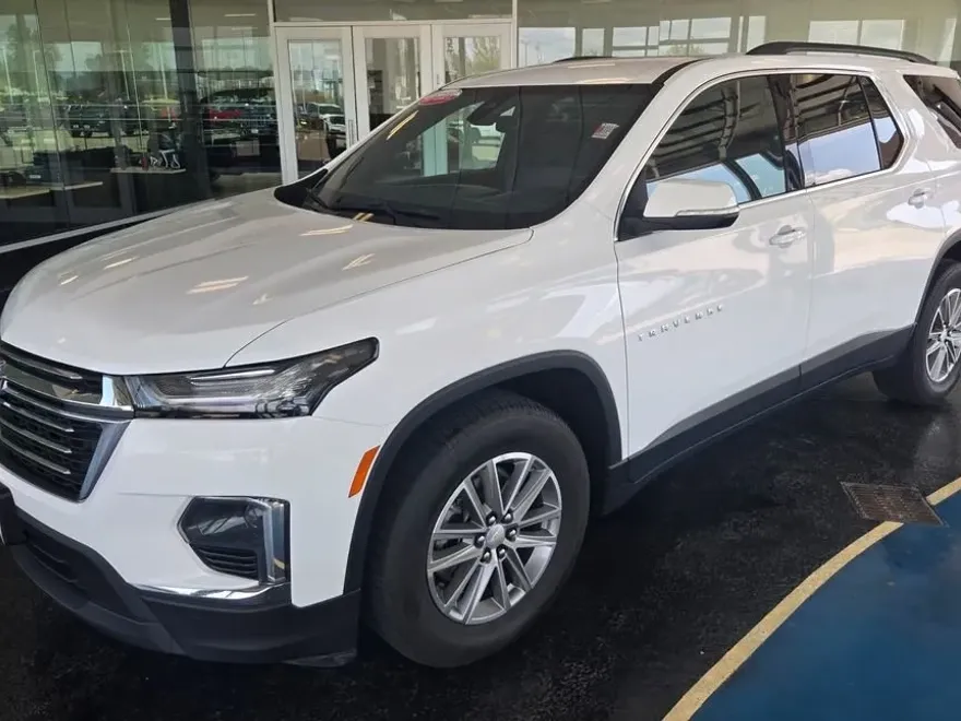 2023 Chevrolet Traverse Cloth photo 1