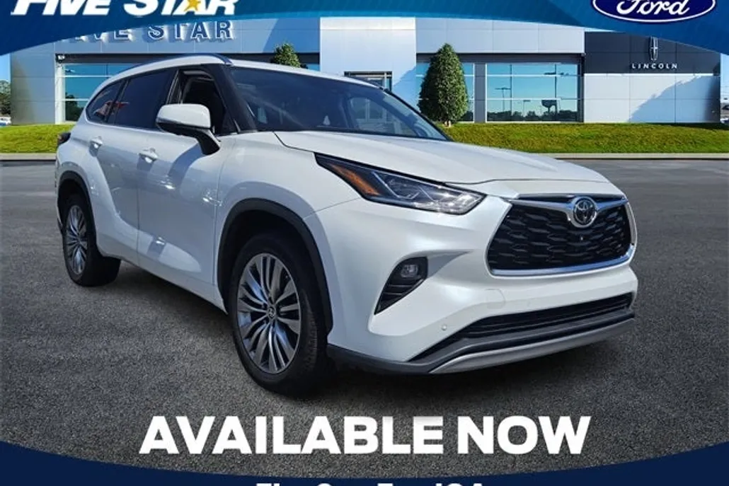 2023 Toyota Highlander Platinum photo 1