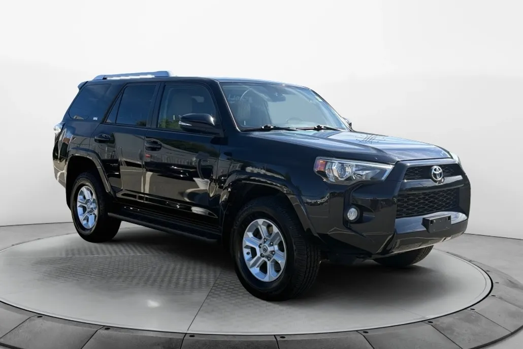 2017 Toyota 4Runner SR5 Premium photo 1