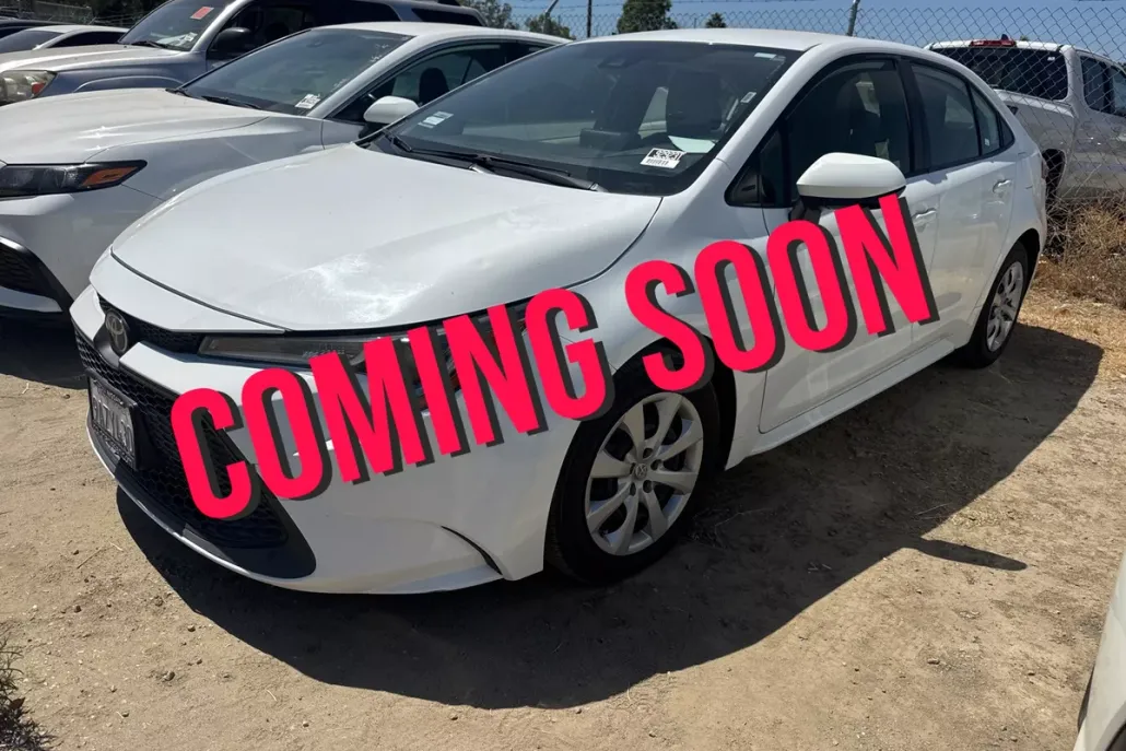 2022 Toyota Corolla LE photo 1