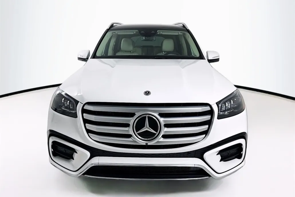 2026 Mercedes Benz GLS 450 4MATIC photo 1