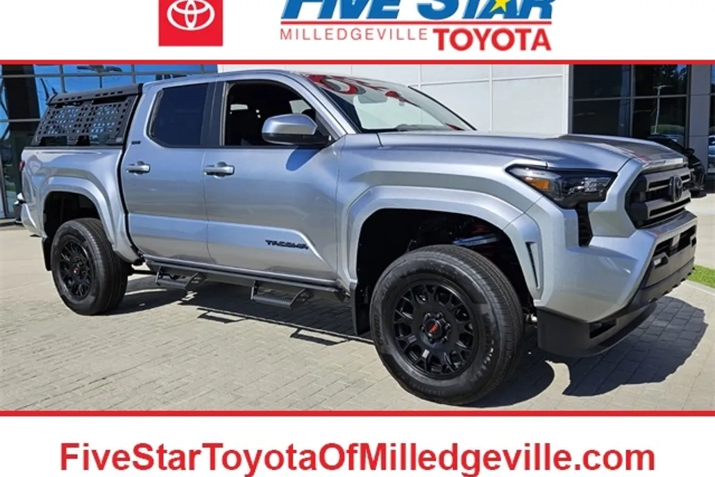 2025 Toyota Tacoma SR5 4x4 Double Cab photo 1