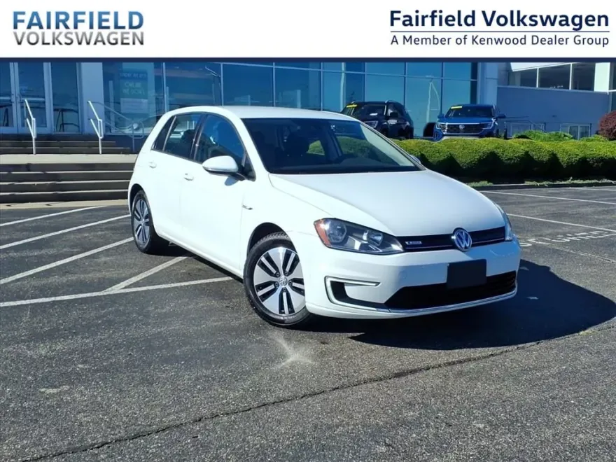 2016 Volkswagen e-Golf SE photo 1