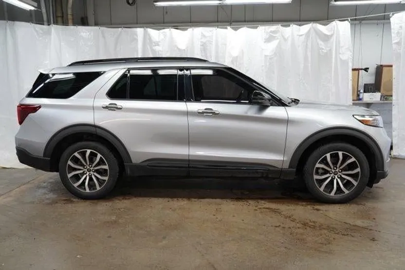 2020 Ford Explorer ST photo 1