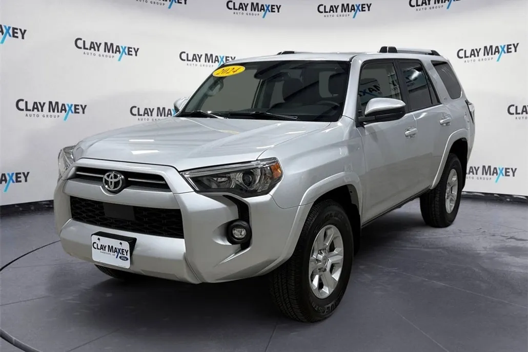 2024 Toyota 4Runner SR5 photo 1
