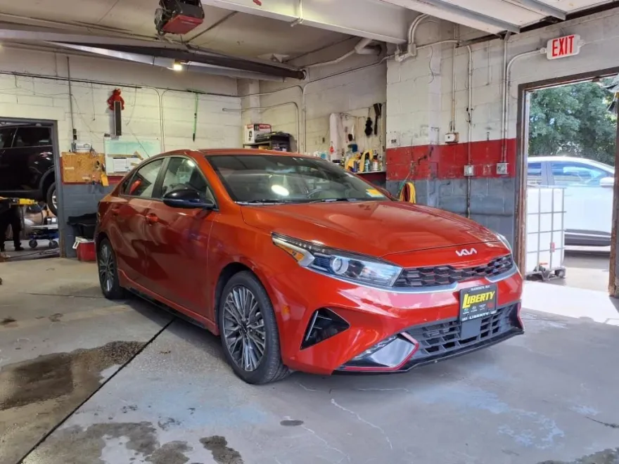 2023 Kia Forte GT-Line photo 1