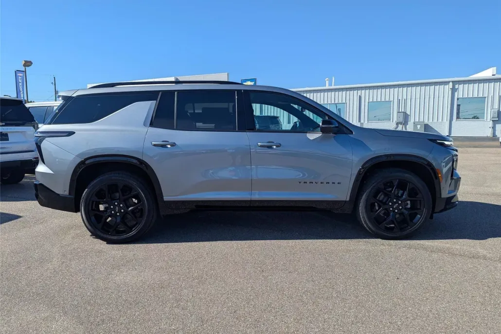 2026 Chevrolet Traverse RS photo 1