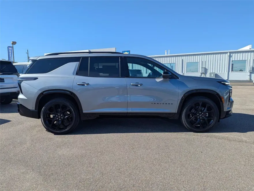 2026 Chevrolet Traverse RS photo 1