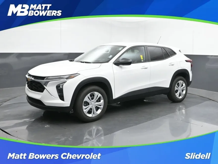 2025 Chevrolet Trax LS photo 1