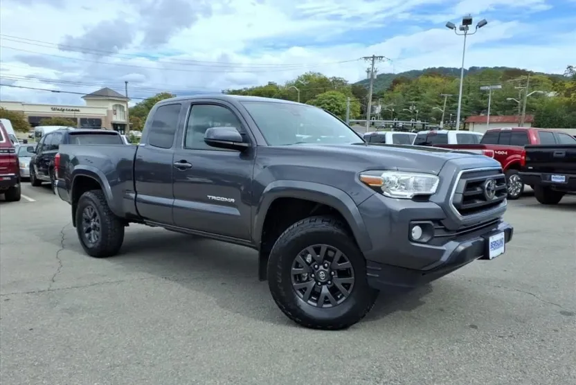 2022 Toyota Tacoma SR5 photo 1