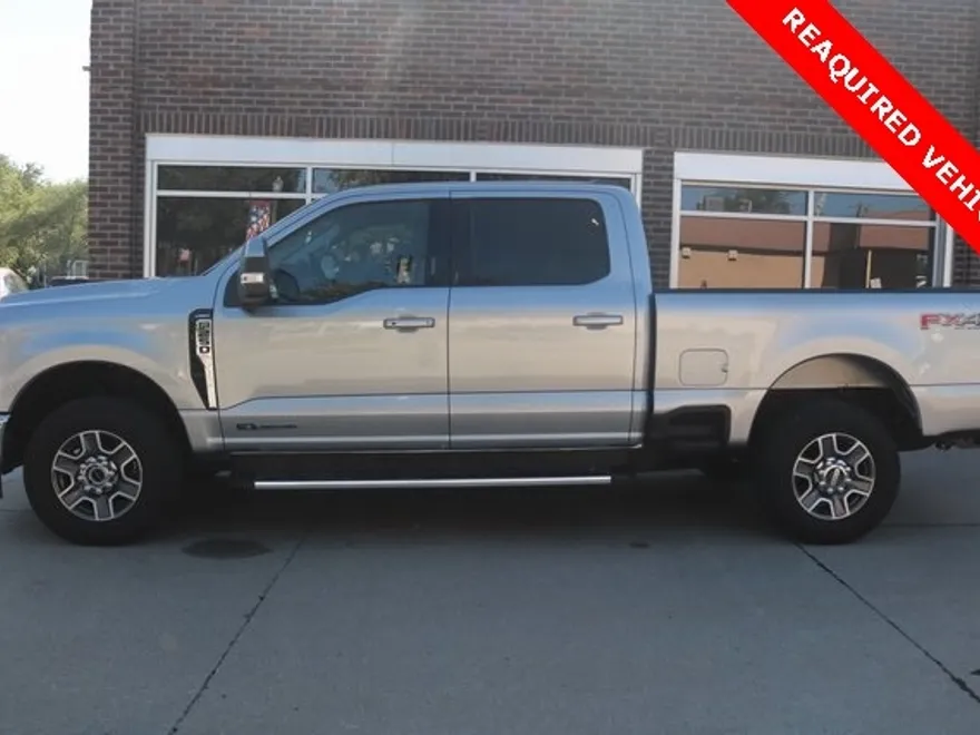 2023 Ford F-250 Lariat photo 1