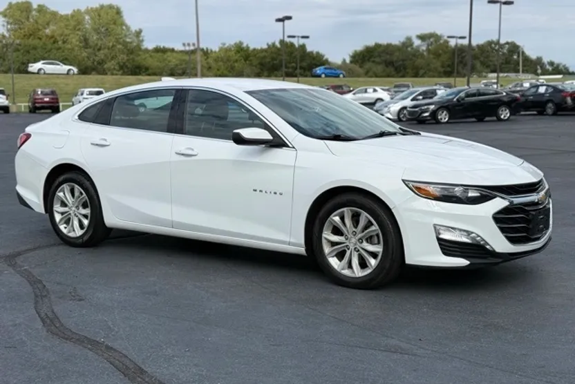 2023 Chevrolet Malibu 1LT photo 1