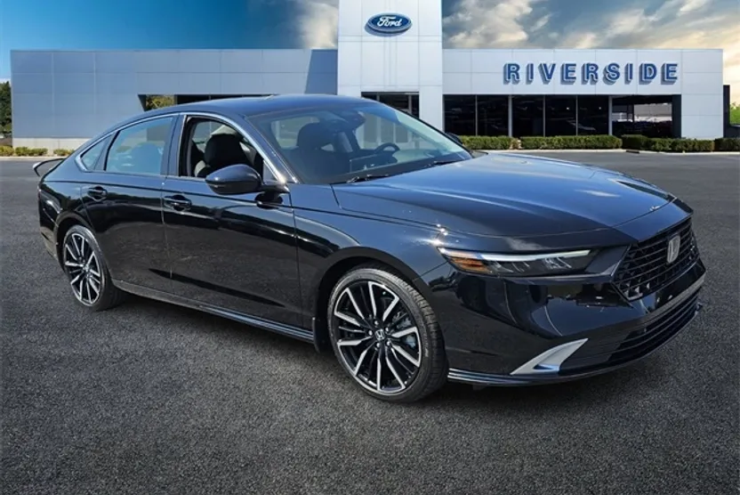 2023 Honda Accord Hybrid Touring photo 1