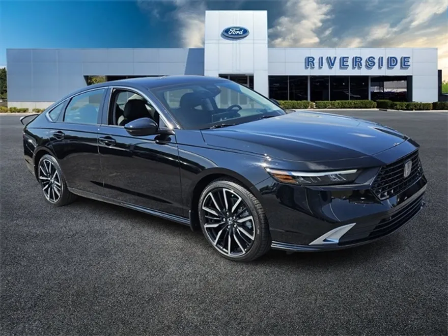 2023 Honda Accord Hybrid Touring photo 1