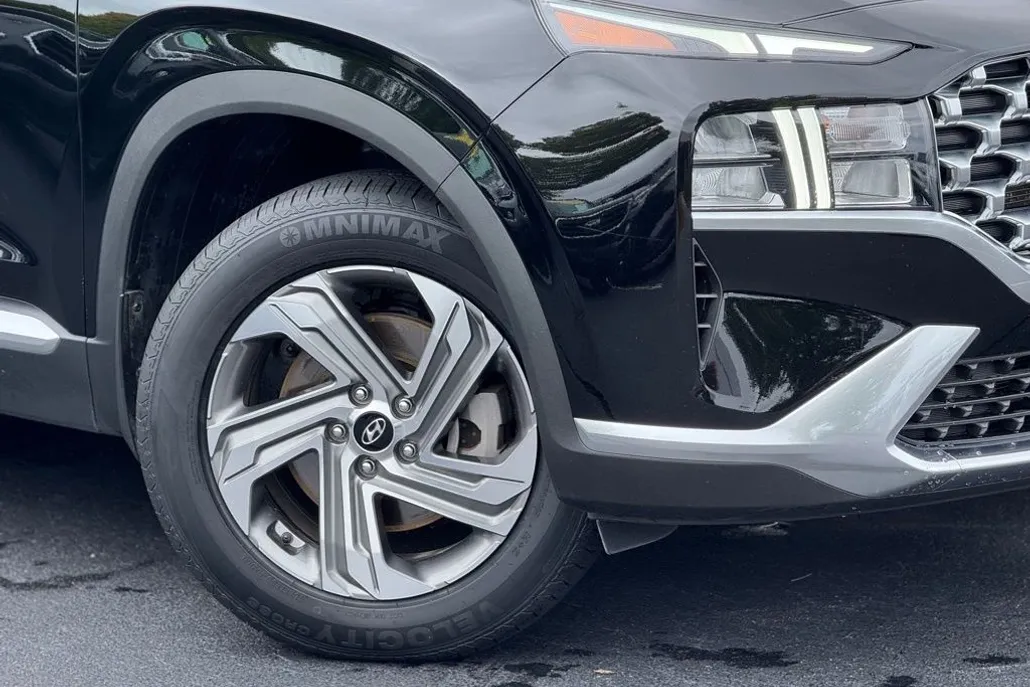 2022 Hyundai Santa Fe SEL photo 1