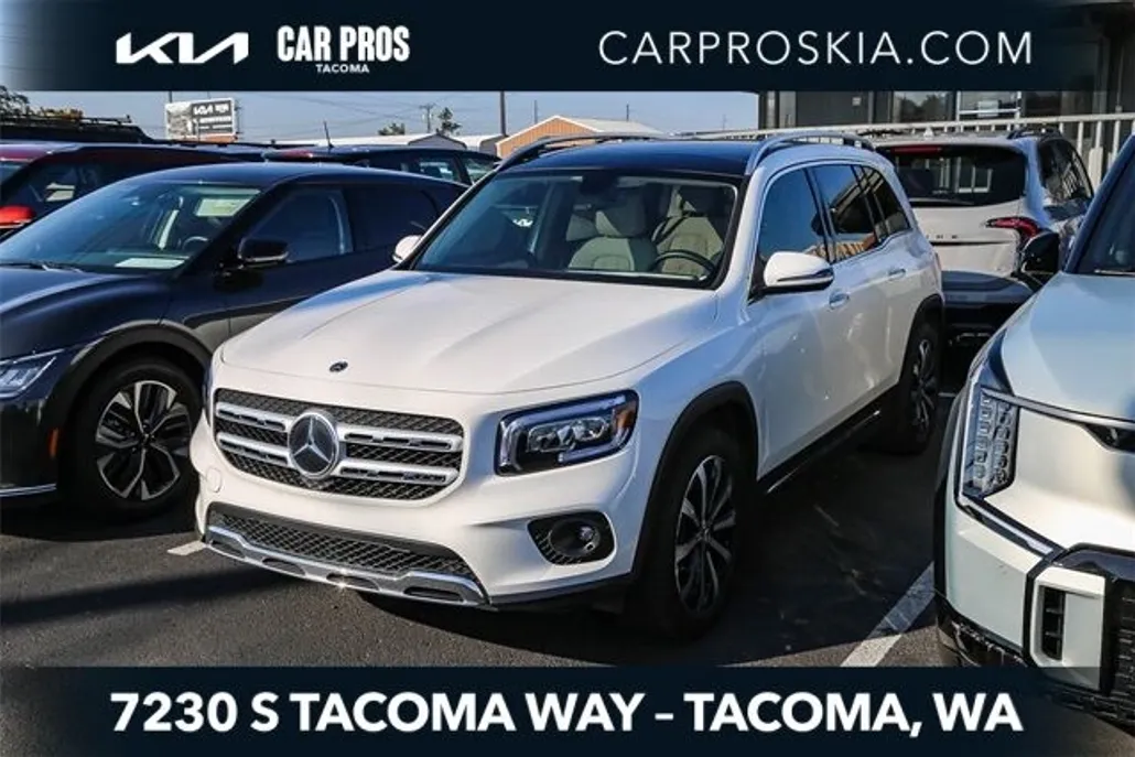 2023 Mercedes Benz GLB 250 4MATIC photo 1